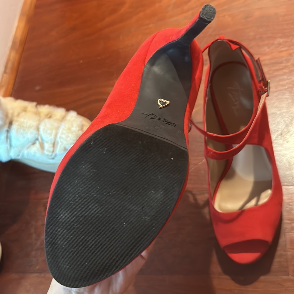Red heals - Picture 4 of 4